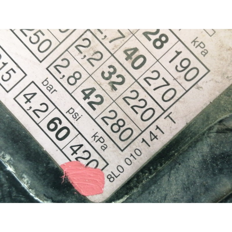 Recambio de tapa exterior combustible para audi a3 (8l) 1.9 tdi ambiente referencia OEM IAM 8L0010141T  