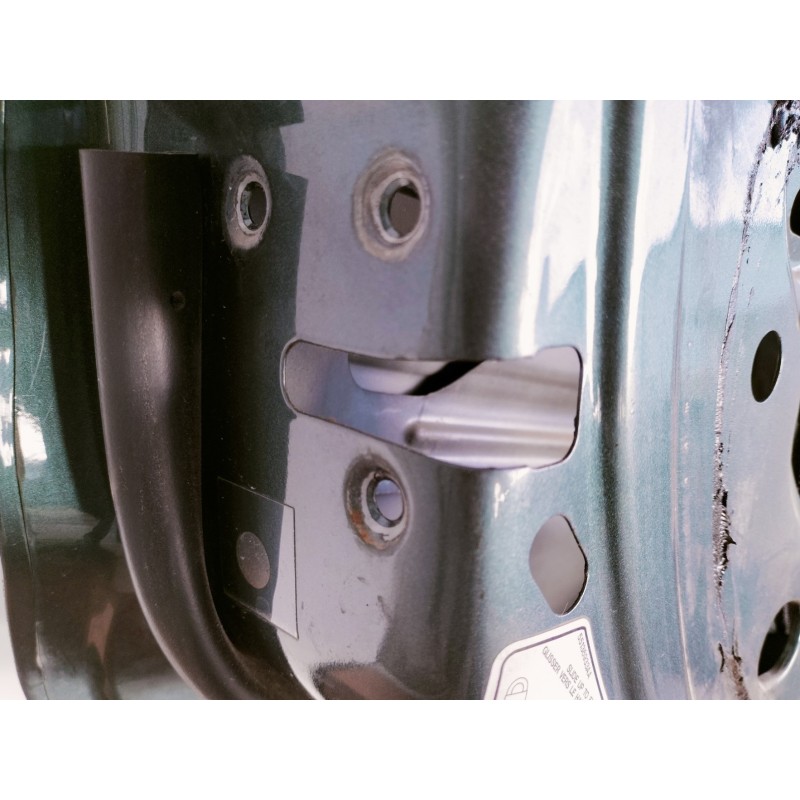 Recambio de puerta trasera izquierda para jeep gr.cherokee (wj/wg) 2.7 crd laredo referencia OEM IAM   