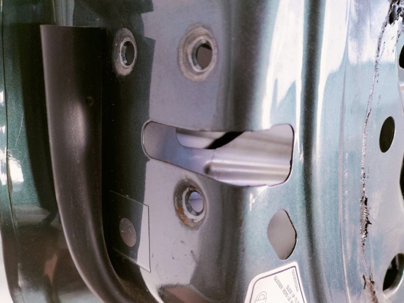 Recambio de puerta trasera izquierda para jeep gr.cherokee (wj/wg) 2.7 crd laredo referencia OEM IAM   