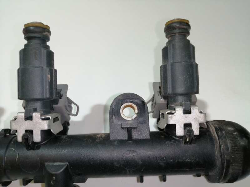 Recambio de rampa inyectora para opel corsa c club referencia OEM IAM 0280151076 1928404261 