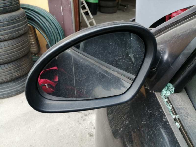 Recambio de retrovisor izquierdo para seat cordoba berlina (6l2) stella referencia OEM IAM E9014142  