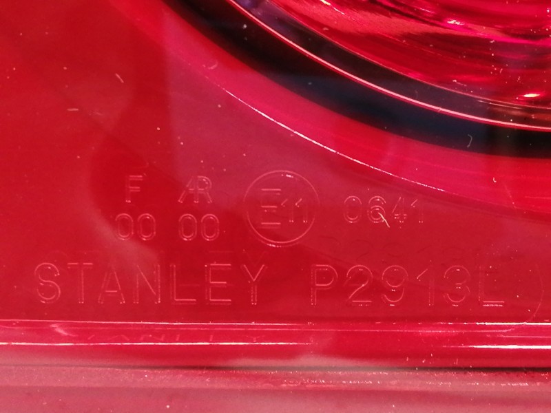 Recambio de piloto trasero izquierdo para mazda 3 berlina (bk) 1.6 crdt active referencia OEM IAM P2913L  