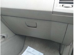 Recambio de guantera para ssangyong kyron 200 xdi limited referencia OEM IAM    2