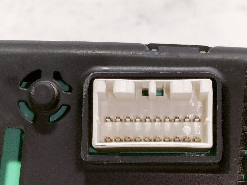 Recambio de cuadro instrumentos para ssangyong kyron 200 xdi limited referencia OEM IAM 8021009050  