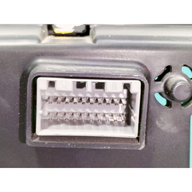 Recambio de cuadro instrumentos para ssangyong kyron 200 xdi limited referencia OEM IAM 8021009050  