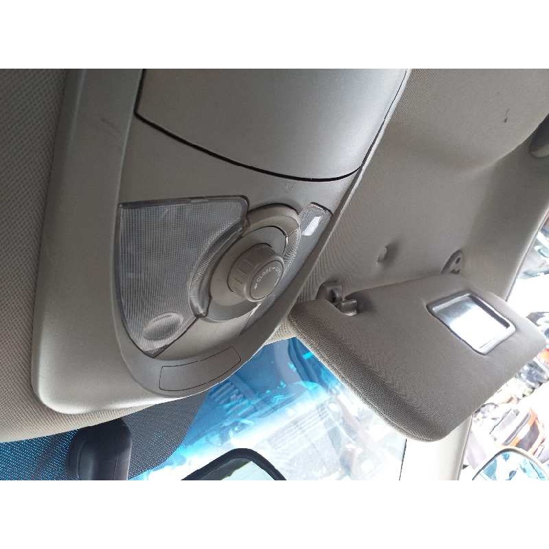 Recambio de luz interior para ssangyong kyron 200 xdi limited referencia OEM IAM 776607009100  