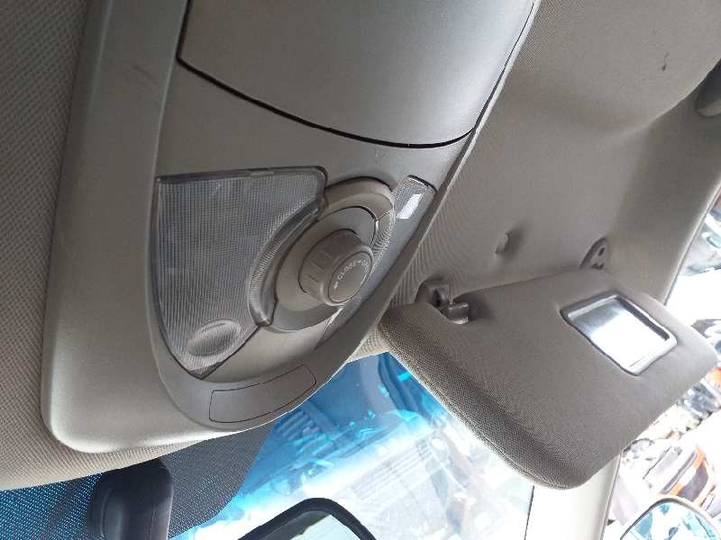 Recambio de luz interior para ssangyong kyron 200 xdi limited referencia OEM IAM 776607009100  