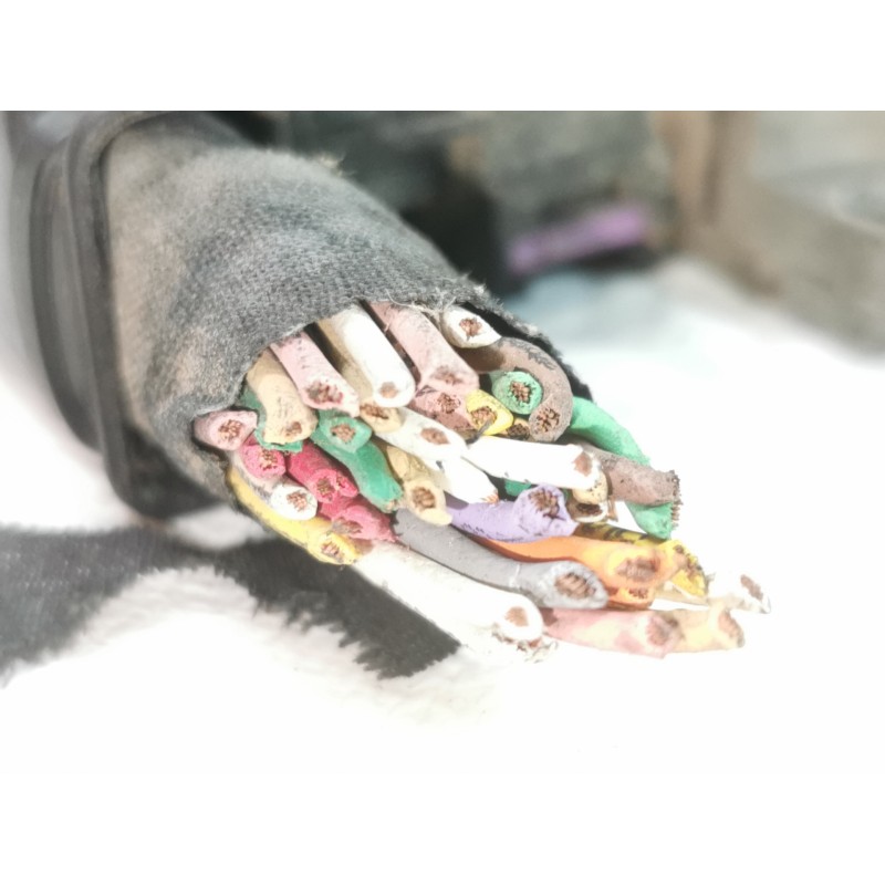 Recambio de centralita motor uce para citroën xsara berlina 1.6i exclusive referencia OEM IAM 9638196080  