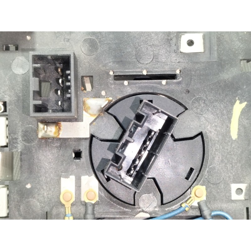 Recambio de luz interior para ssangyong kyron 200 xdi limited referencia OEM IAM 776607009100  