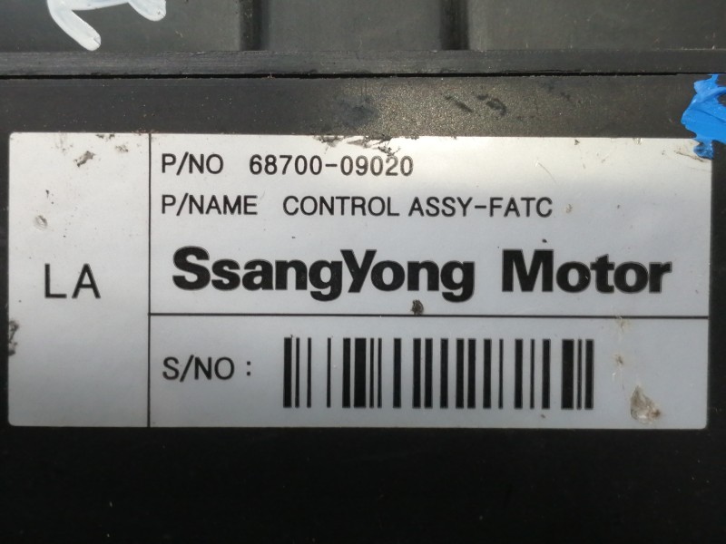 Recambio de mando calefaccion / aire acondicionado para ssangyong kyron 200 xdi limited referencia OEM IAM 6870009020  