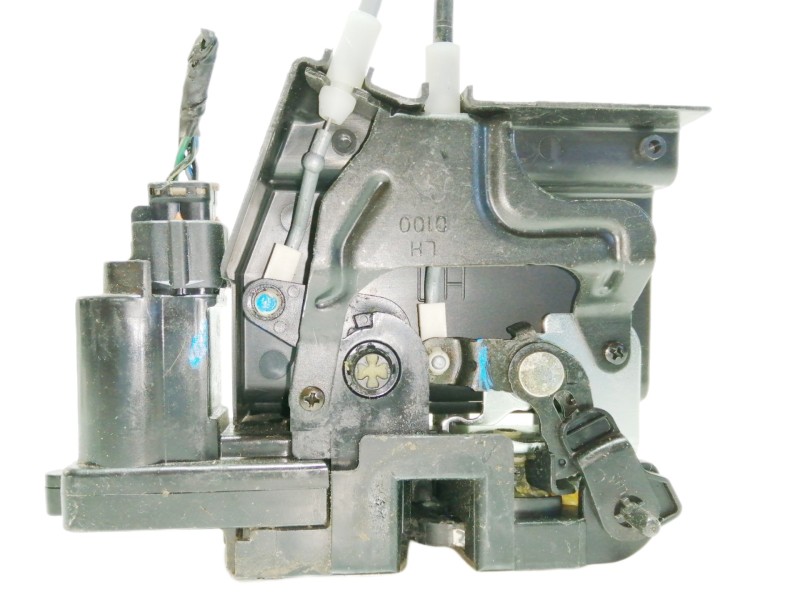Recambio de cerradura puerta trasera izquierda para ssangyong kyron 200 xdi limited referencia OEM IAM   