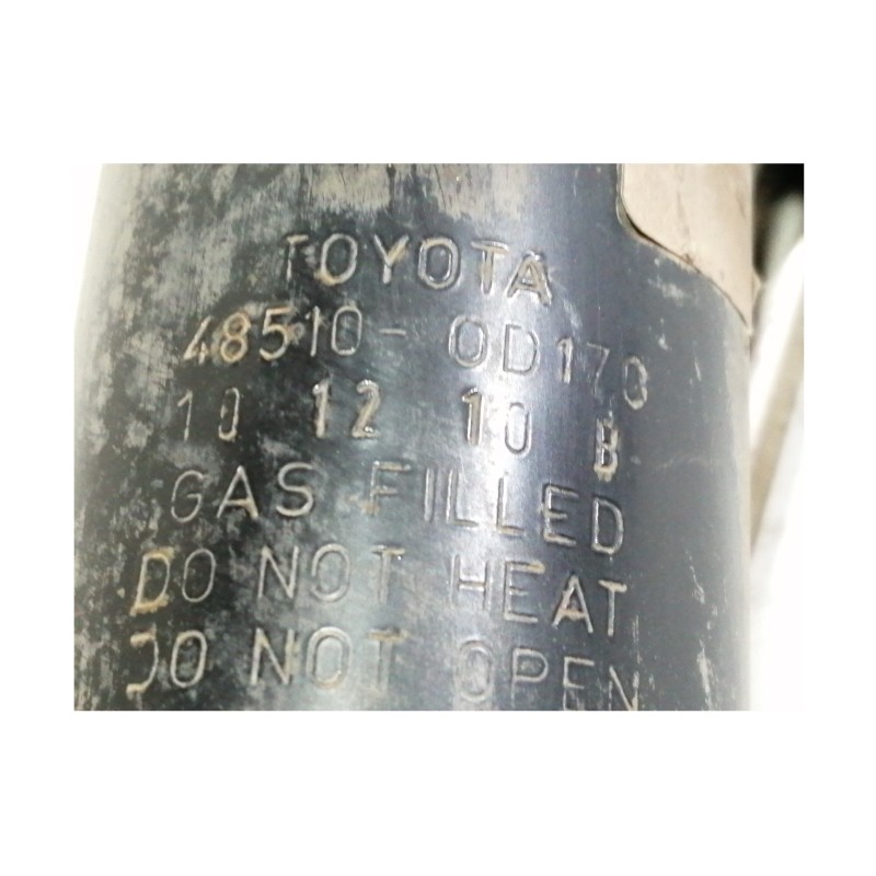 Recambio de amortiguador delantero derecho para toyota yaris 1.0 cat referencia OEM IAM 485100D170  