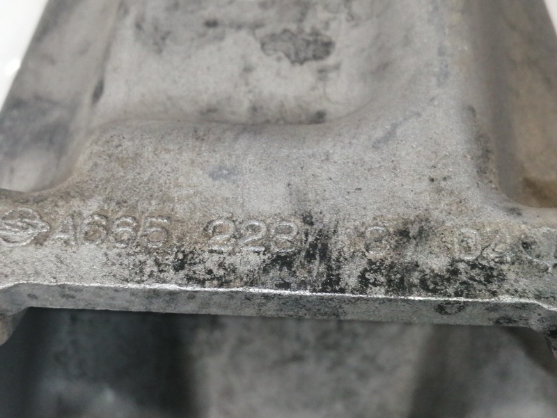 Recambio de soporte motor para ssangyong kyron 200 xdi limited referencia OEM IAM A6652231804  