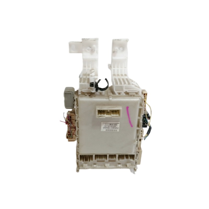 Recambio de caja reles / fusibles para toyota yaris 1.0 cat referencia OEM IAM 827300D290  