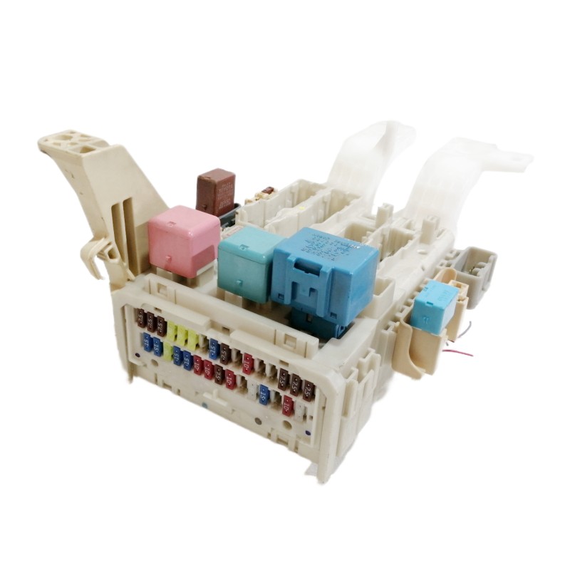 Recambio de caja reles / fusibles para toyota yaris 1.0 cat referencia OEM IAM 827300D290  