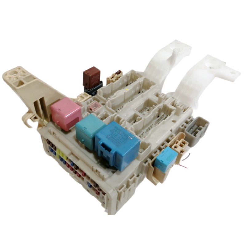 Recambio de caja reles / fusibles para toyota yaris 1.0 cat referencia OEM IAM 827300D290  