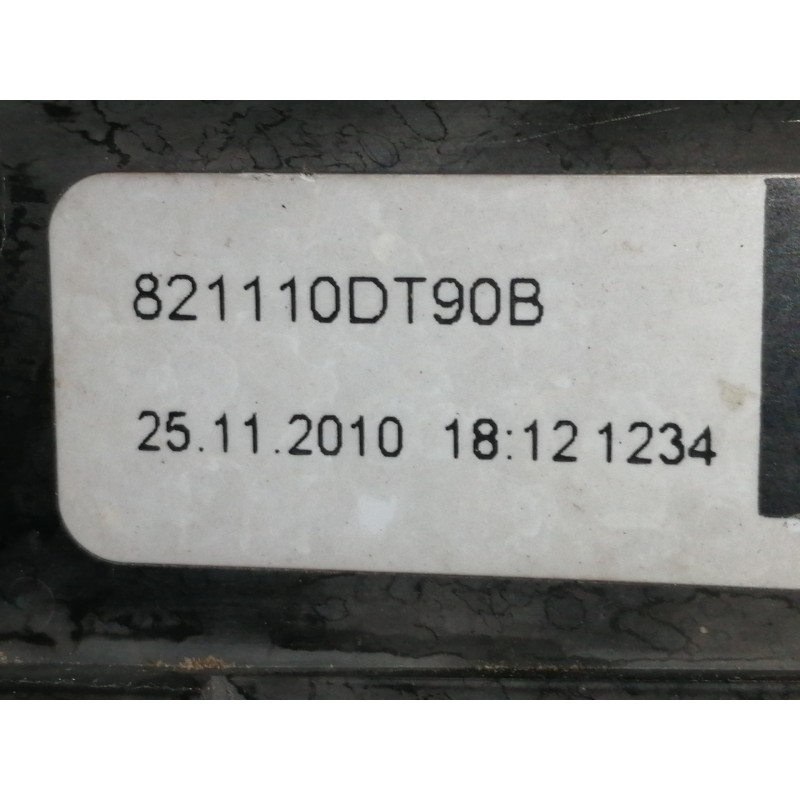 Recambio de caja reles / fusibles para toyota yaris 1.0 cat referencia OEM IAM 821110DT90 821110DT90B 