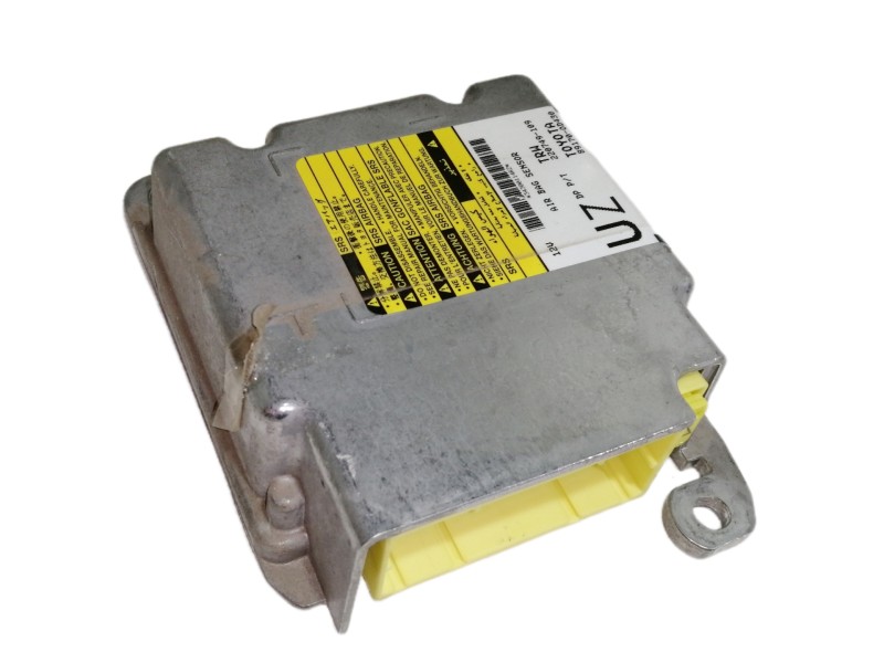 Recambio de centralita airbag para toyota yaris 1.0 cat referencia OEM IAM 891700D430  