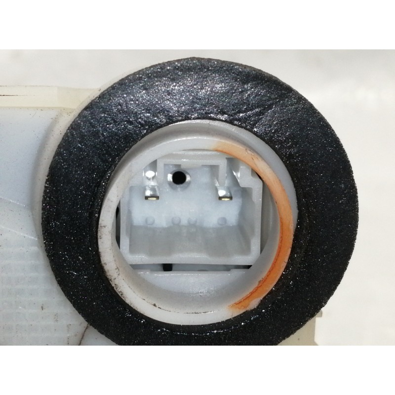 Recambio de cerradura puerta delantera derecha para toyota yaris 1.0 cat referencia OEM IAM   