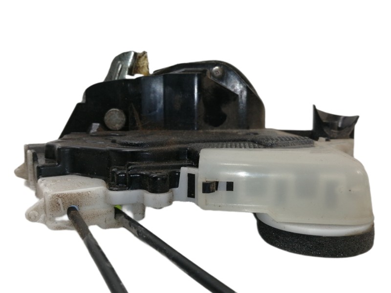 Recambio de cerradura puerta delantera derecha para toyota yaris 1.0 cat referencia OEM IAM   