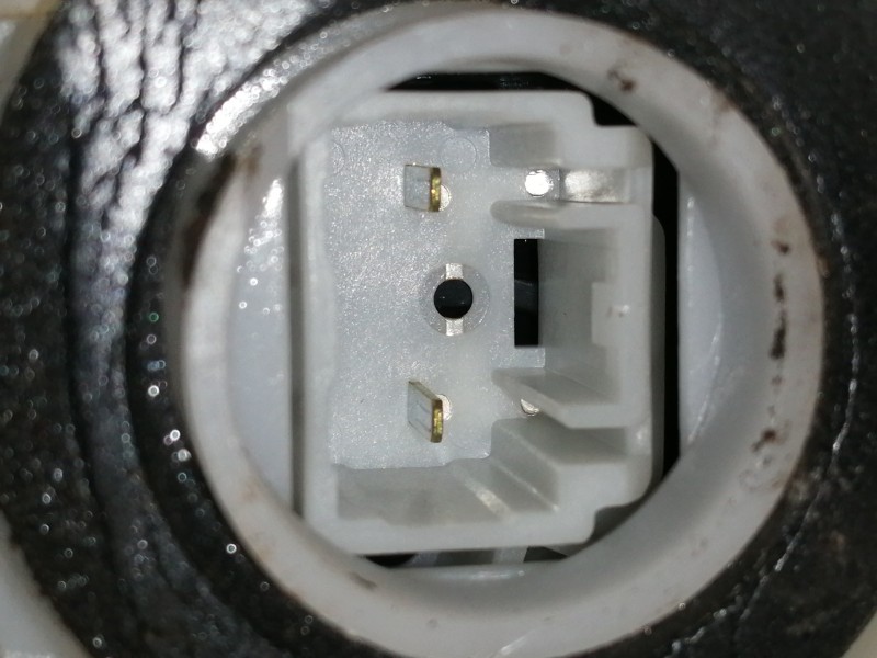 Recambio de cerradura puerta trasera derecha para toyota yaris 1.0 cat referencia OEM IAM   