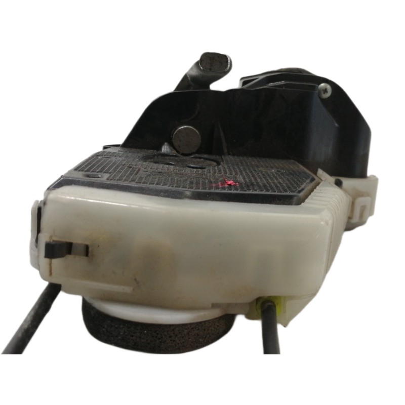 Recambio de cerradura puerta trasera derecha para toyota yaris 1.0 cat referencia OEM IAM   