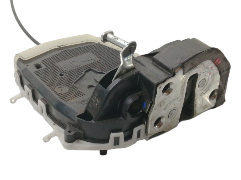 Recambio de cerradura puerta trasera izquierda para toyota yaris 1.0 cat referencia OEM IAM   