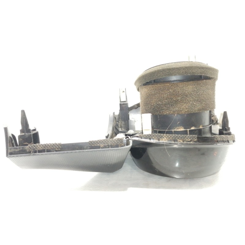 Recambio de rejilla aireadora para hyundai kona sle 2wd referencia OEM IAM   