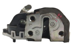 Recambio de cerradura puerta trasera izquierda para toyota yaris 1.0 cat referencia OEM IAM    2