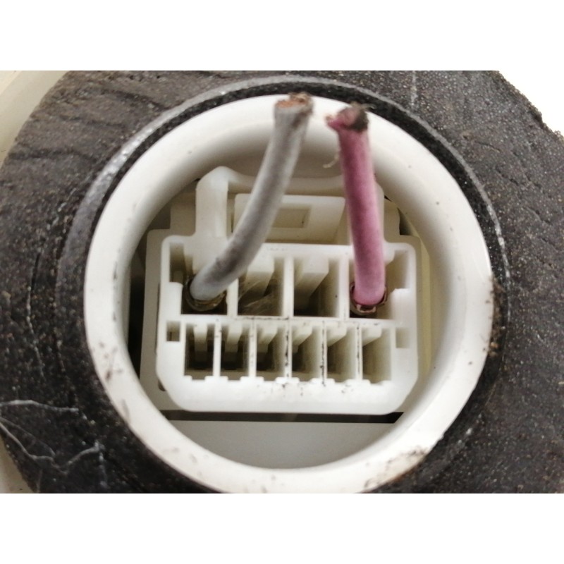 Recambio de cerradura puerta trasera izquierda para toyota yaris 1.0 cat referencia OEM IAM   