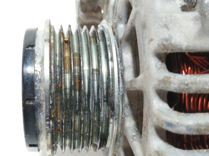 Recambio de alternador para hyundai kona sle 2wd referencia OEM IAM 3730004950  