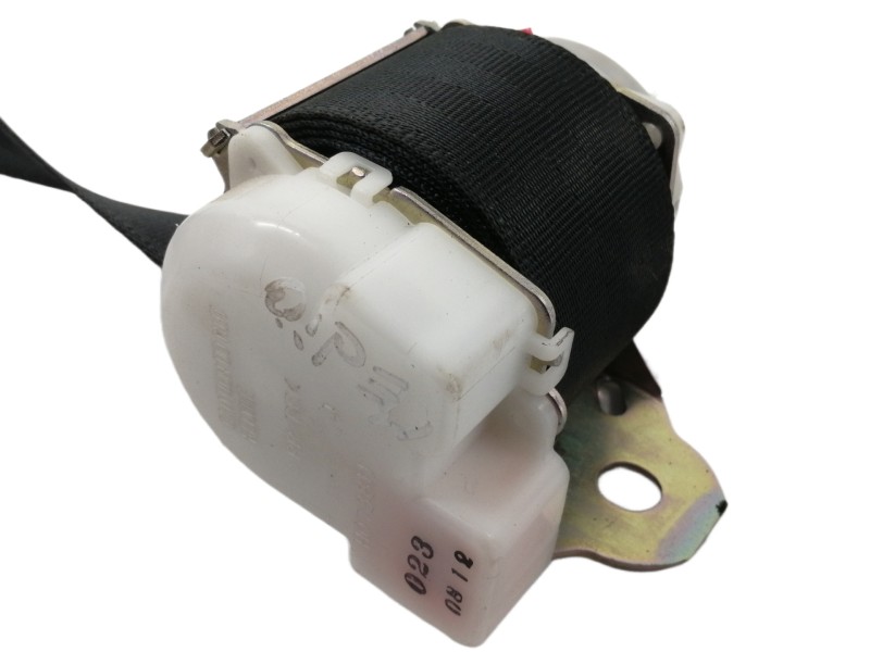 Recambio de cinturon seguridad trasero central para toyota yaris 1.0 cat referencia OEM IAM 7E6070  