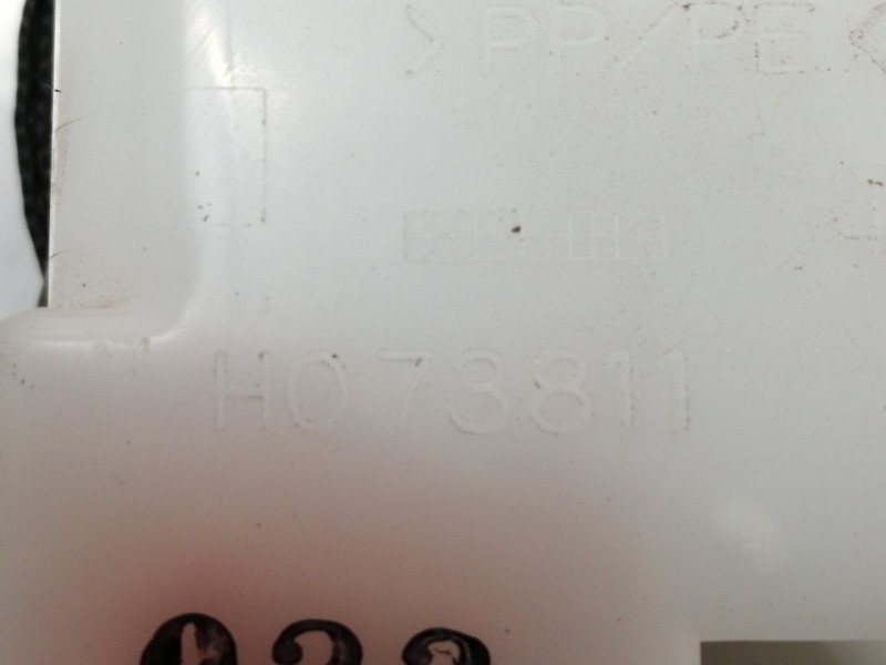 Recambio de cinturon seguridad trasero central para toyota yaris 1.0 cat referencia OEM IAM 7E6070  