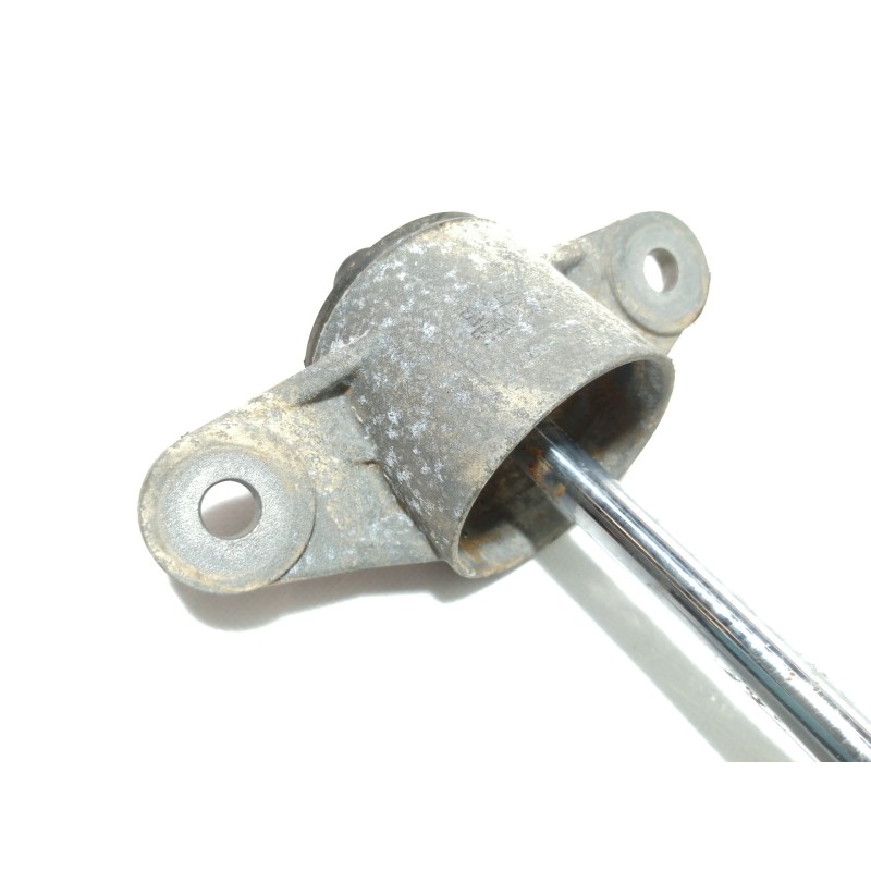 Recambio de amortiguador trasero izquierdo para hyundai kona sle 2wd referencia OEM IAM 55300J9300  