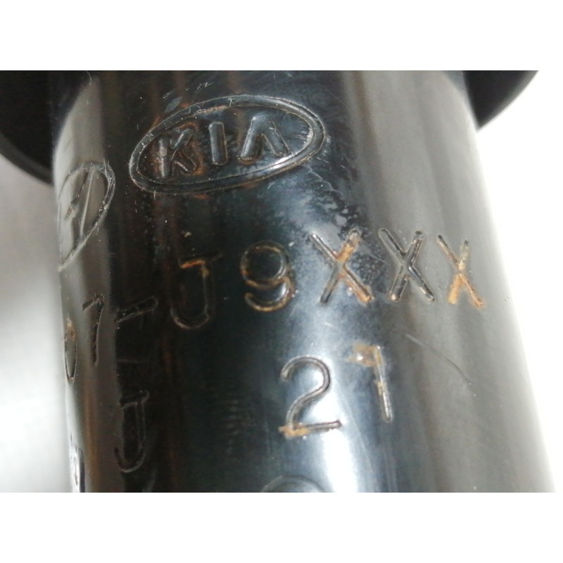 Recambio de amortiguador trasero izquierdo para hyundai kona sle 2wd referencia OEM IAM 55300J9300  