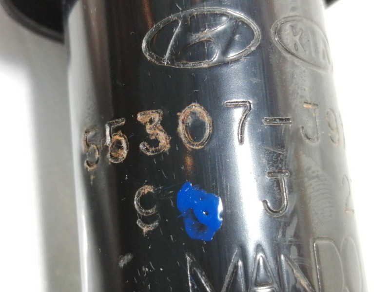 Recambio de amortiguador trasero izquierdo para hyundai kona sle 2wd referencia OEM IAM 55300J9300  