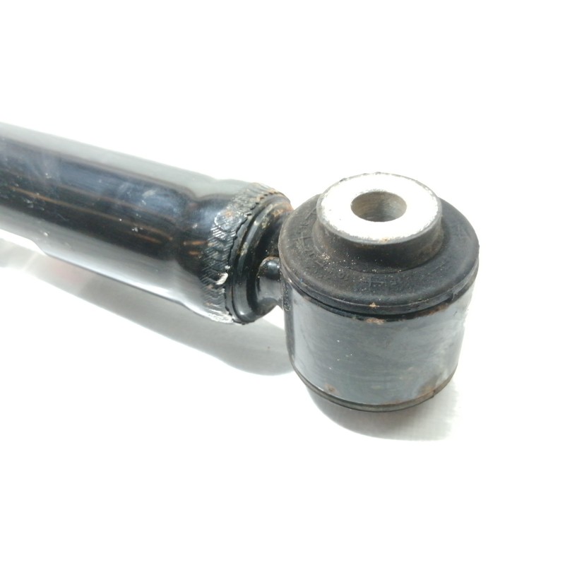 Recambio de amortiguador trasero izquierdo para hyundai kona sle 2wd referencia OEM IAM 55300J9300  