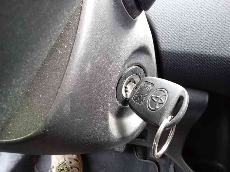 Recambio de conmutador de arranque para toyota yaris 1.0 cat referencia OEM IAM N0502241256  