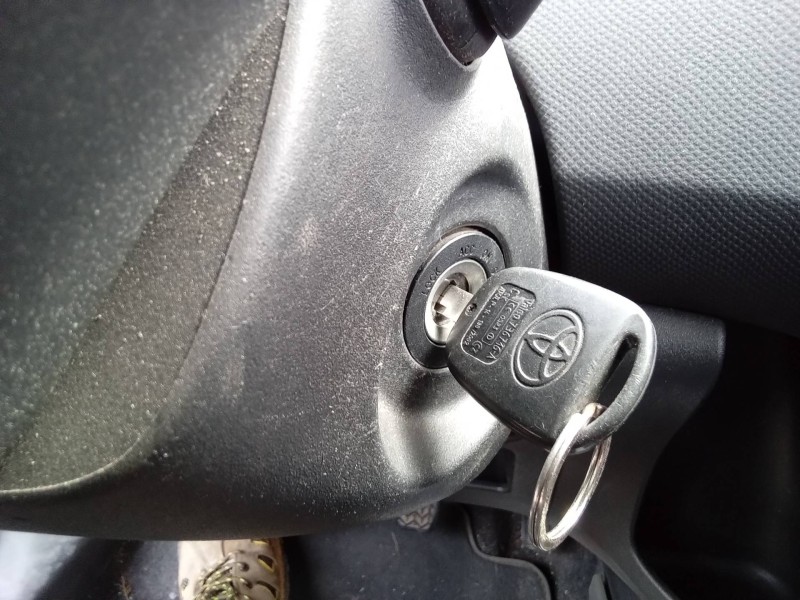 Recambio de conmutador de arranque para toyota yaris 1.0 cat referencia OEM IAM N0502241256  