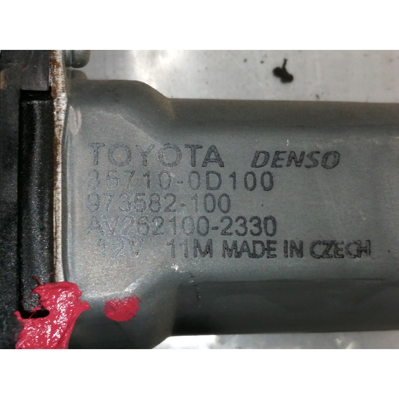 Recambio de elevalunas delantero derecho para toyota yaris 1.0 cat referencia OEM IAM 857100D100  