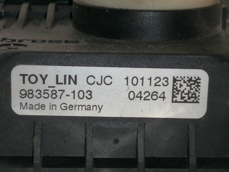 Recambio de elevalunas delantero izquierdo para toyota yaris 1.0 cat referencia OEM IAM 983587103  