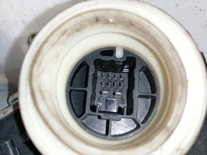 Recambio de elevalunas delantero izquierdo para toyota yaris 1.0 cat referencia OEM IAM 983587103  