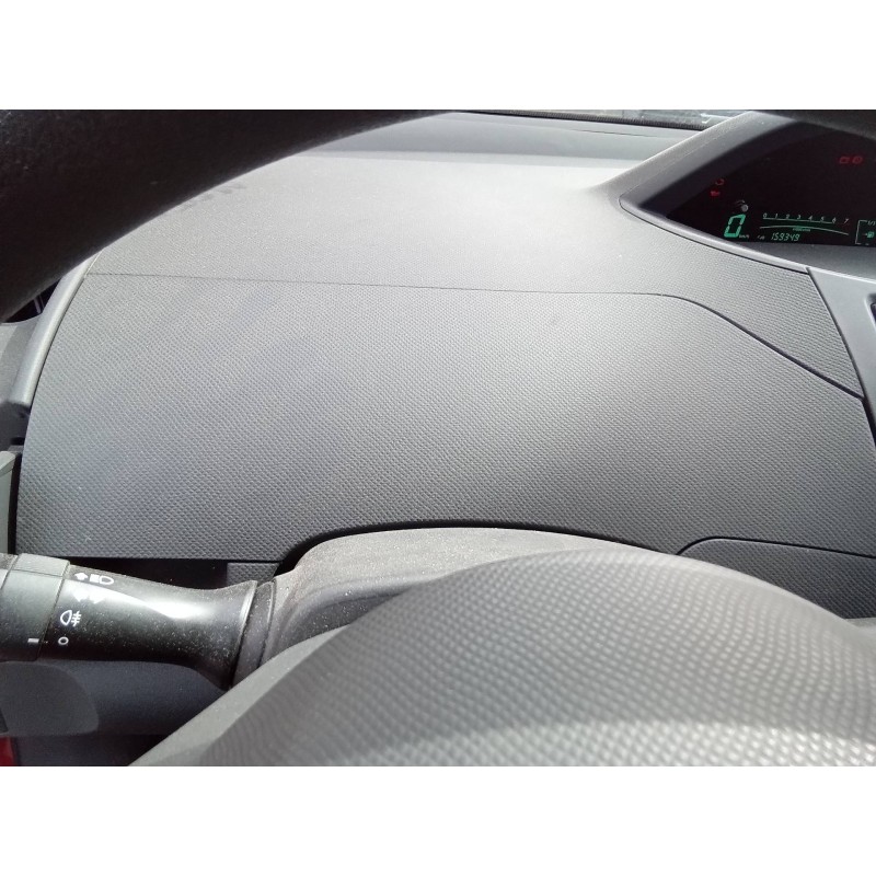 Recambio de guantera para toyota yaris 1.0 cat referencia OEM IAM 555500D060  