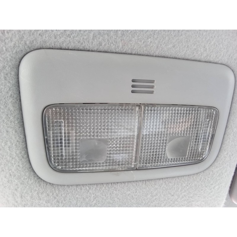 Recambio de luz interior para toyota yaris 1.0 cat referencia OEM IAM   