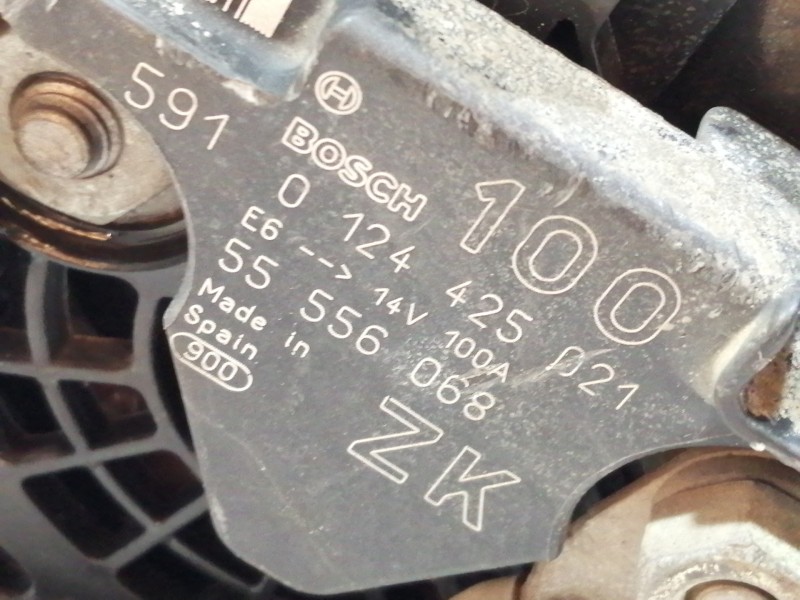 Recambio de alternador para opel corsa c essentia referencia OEM IAM 0124425021  