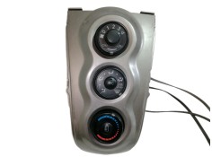 Recambio de mando calefaccion / aire acondicionado para toyota yaris 1.0 cat referencia OEM IAM 554060D190  