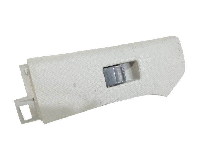 Recambio de mando elevalunas delantero derecho para toyota yaris 1.0 cat referencia OEM IAM 742310D090  