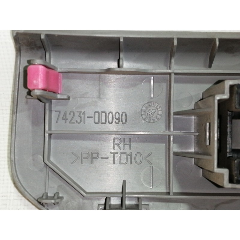 Recambio de mando elevalunas delantero derecho para toyota yaris 1.0 cat referencia OEM IAM 742310D090  