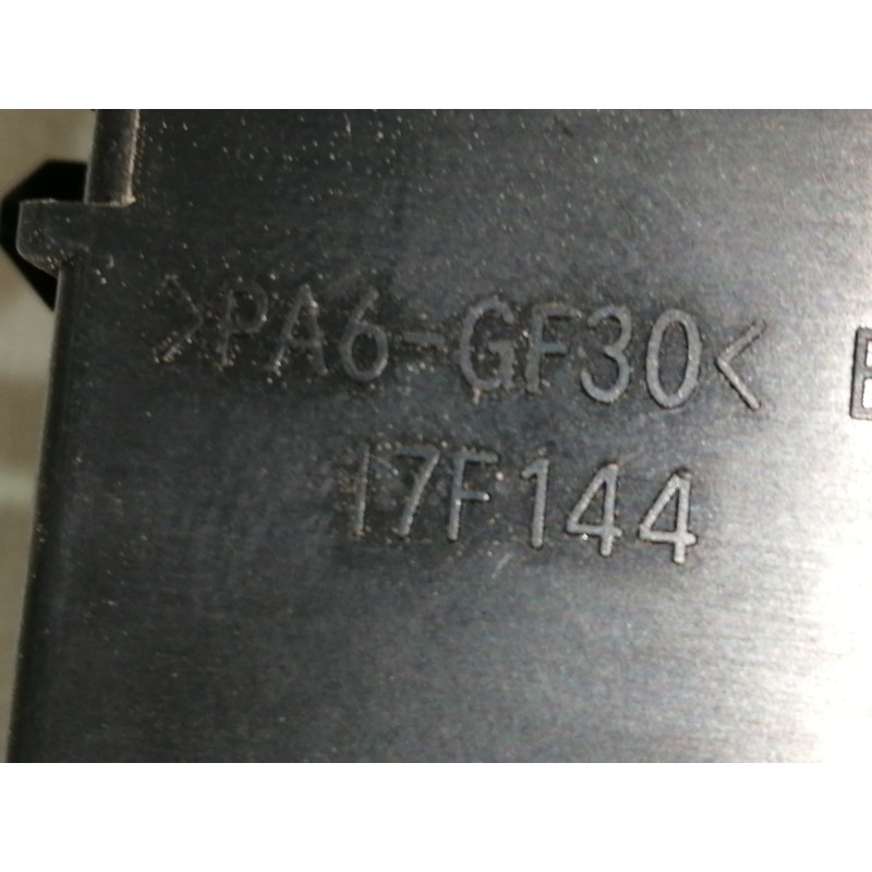 Recambio de mando limpia para toyota yaris 1.0 cat referencia OEM IAM 17F144  