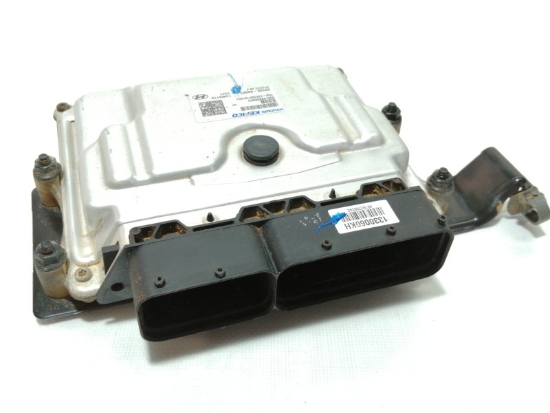 Recambio de centralita motor uce para hyundai kona sle 2wd referencia OEM IAM 9001330060KH 3910804001 1330060KH